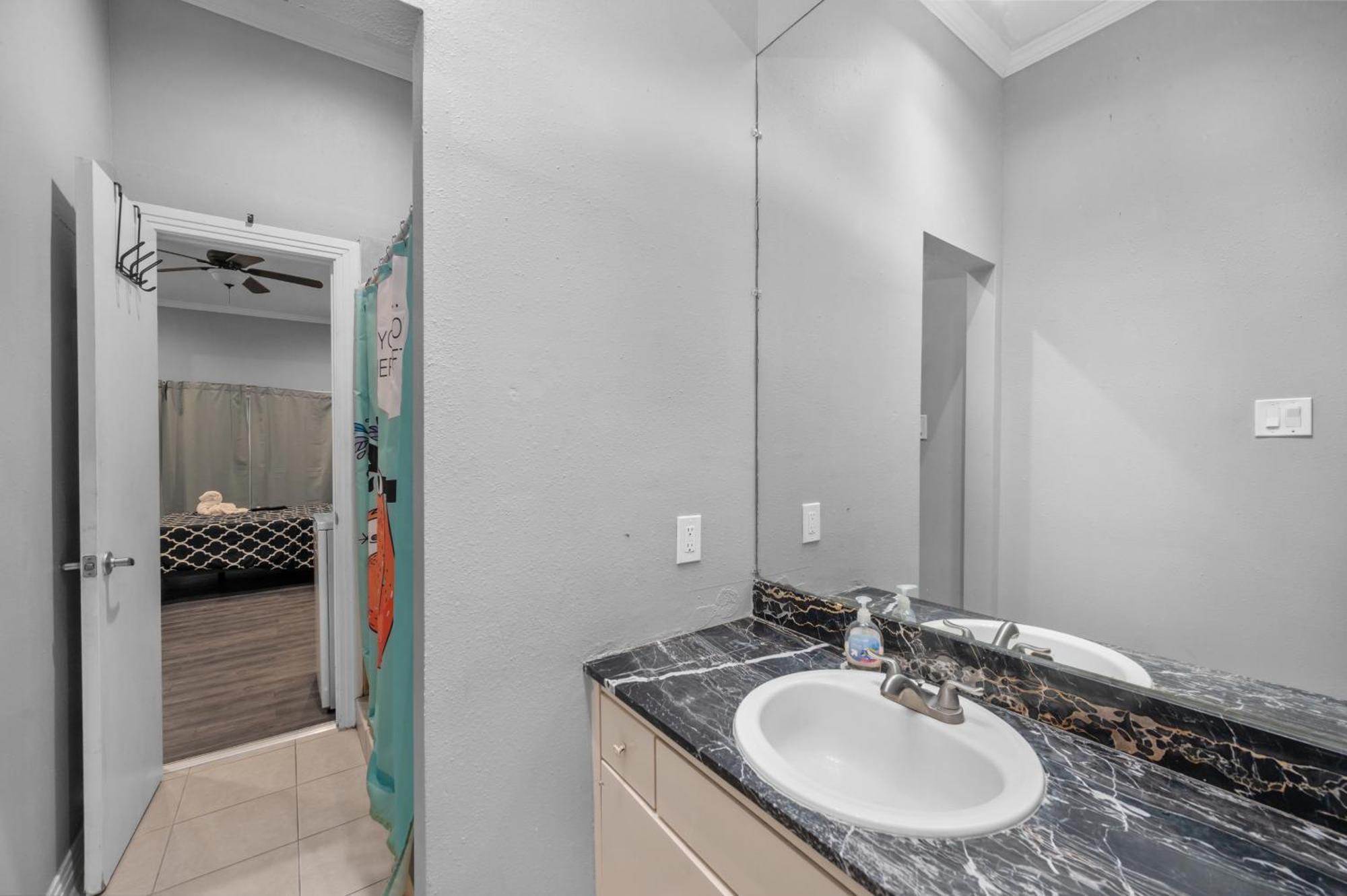 Trendy Montrose 1Br Apartment Houston Eksteriør bilde